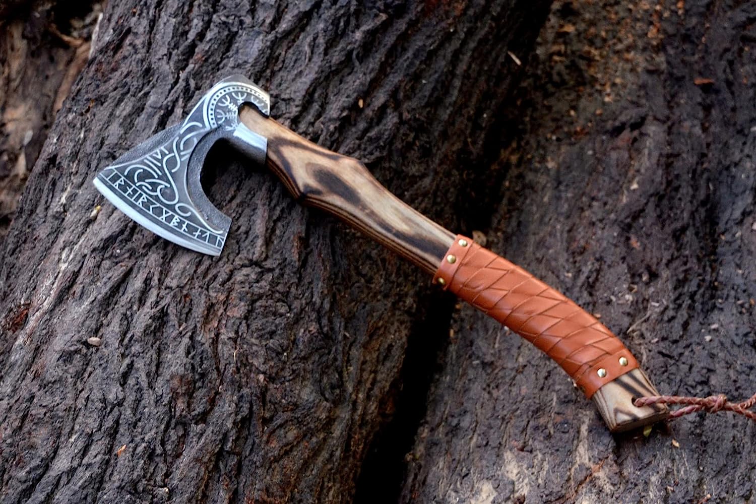 helt seriøst Henstilling Fortære Stunning Small Viking Axe: Tomahawk Bearded Axe with Gorgeous Solid Wood  Handle